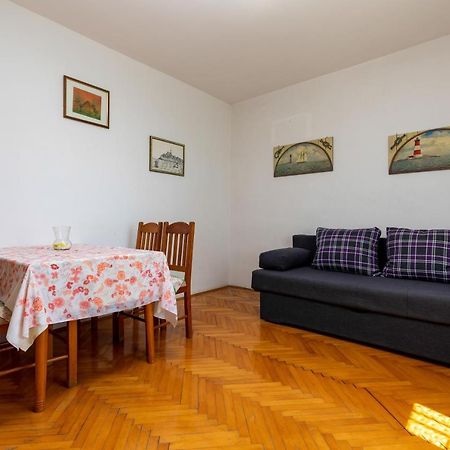 Apartments And Room Pergola Rovigno Esterno foto