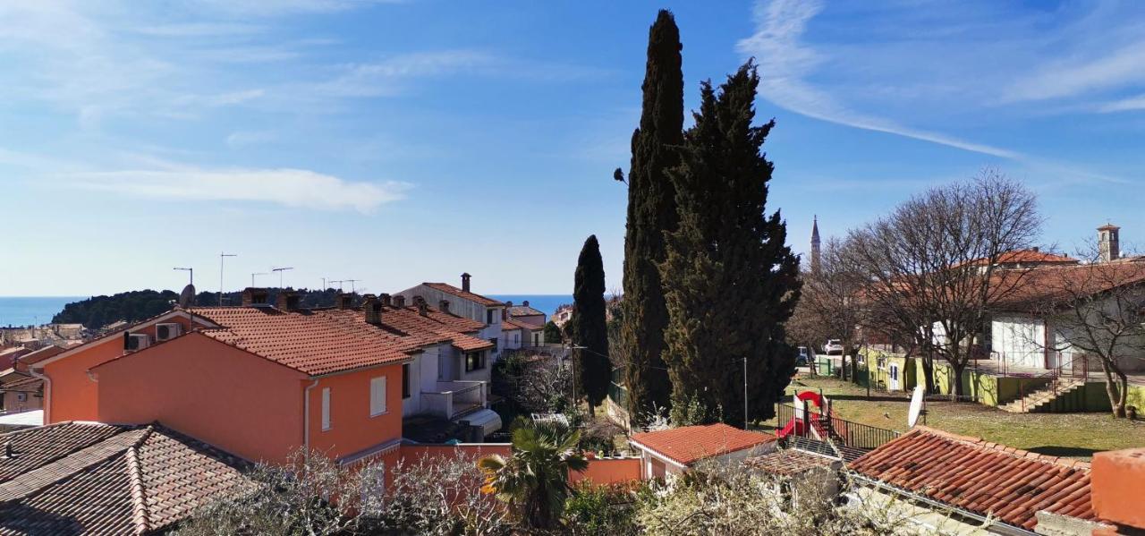 Apartments And Room Pergola Rovigno Esterno foto