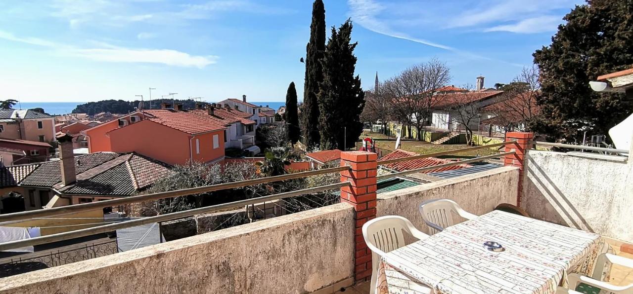 Apartments And Room Pergola Rovigno Esterno foto