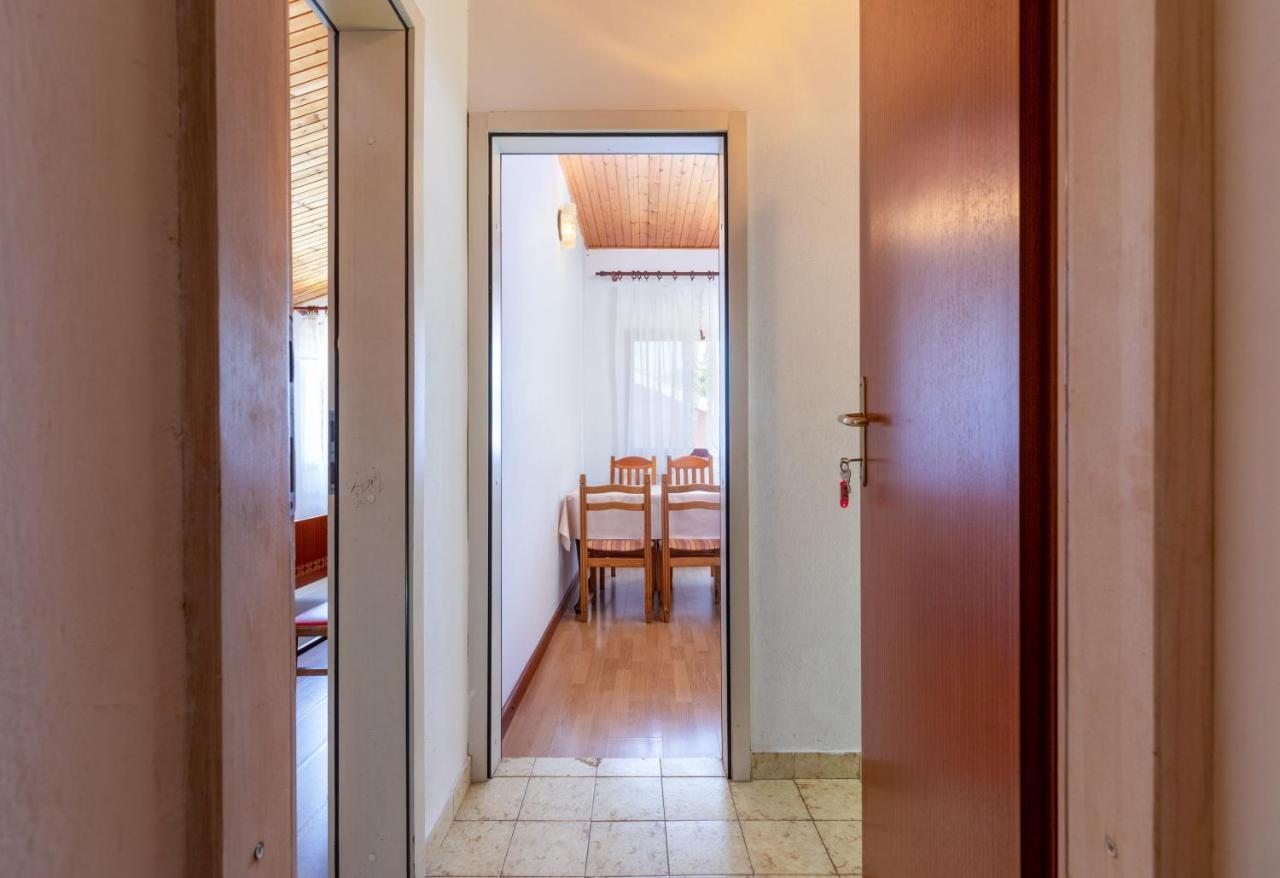 Apartments And Room Pergola Rovigno Esterno foto