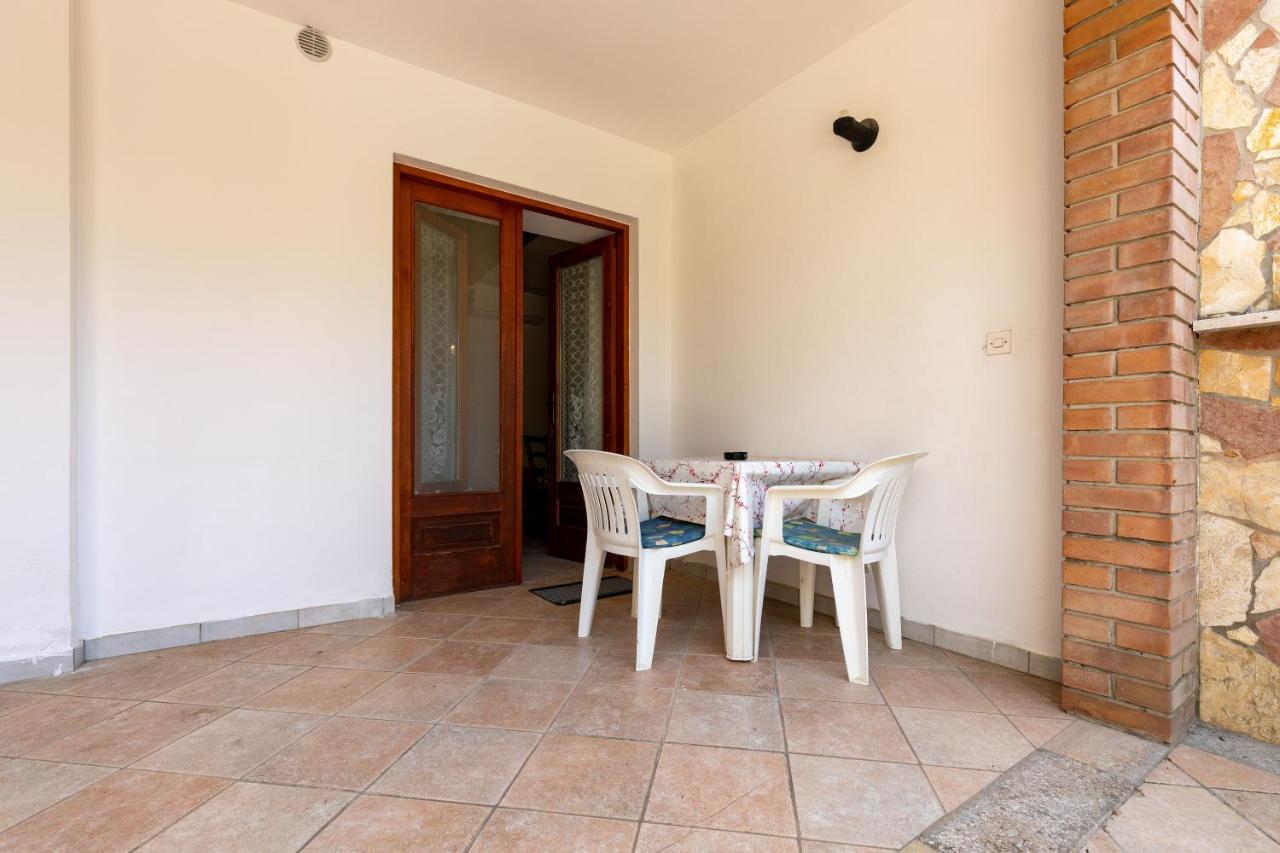 Apartments And Room Pergola Rovigno Esterno foto