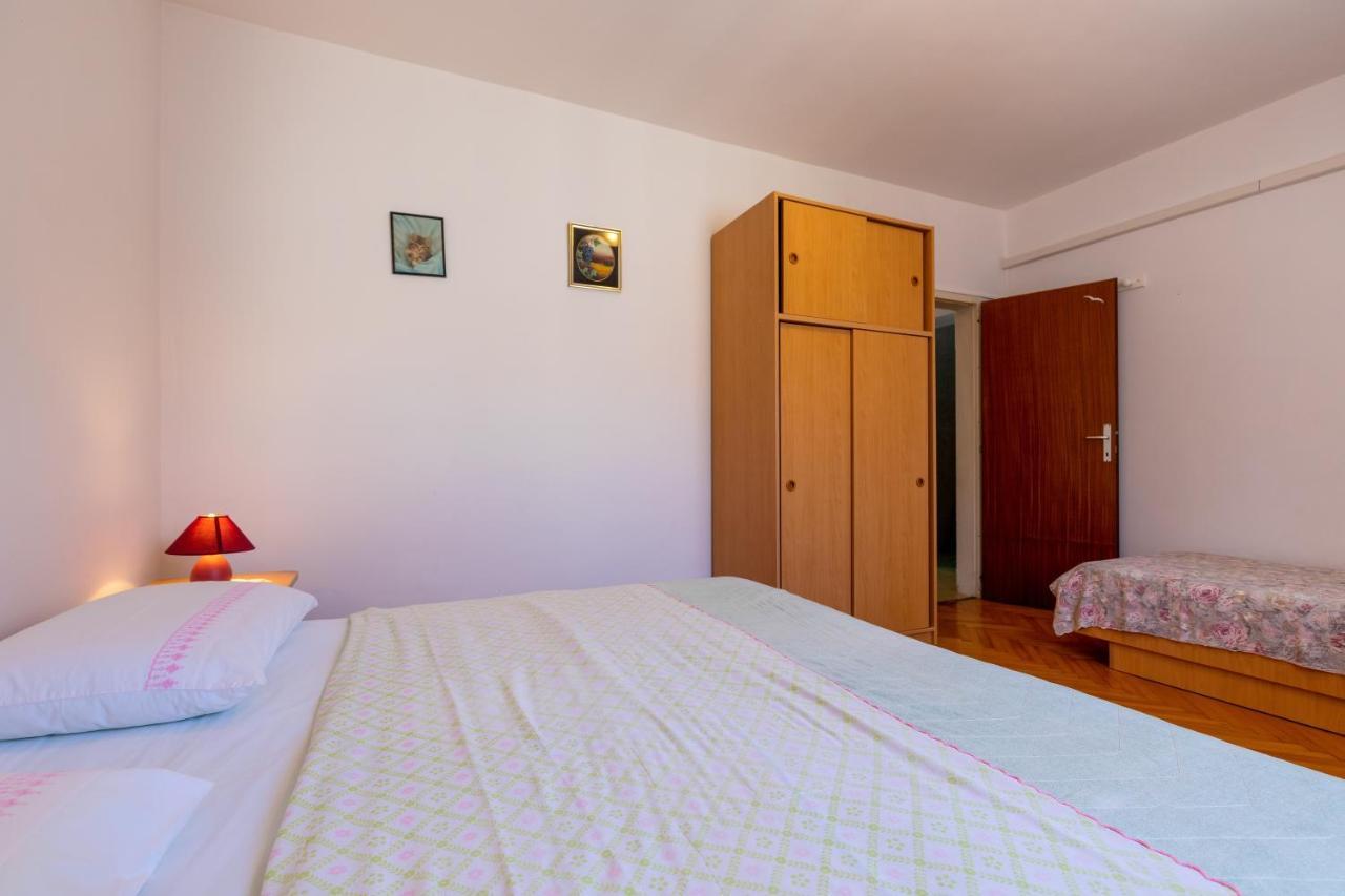 Apartments And Room Pergola Rovigno Esterno foto
